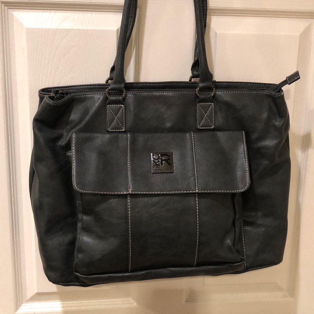 Computer tote